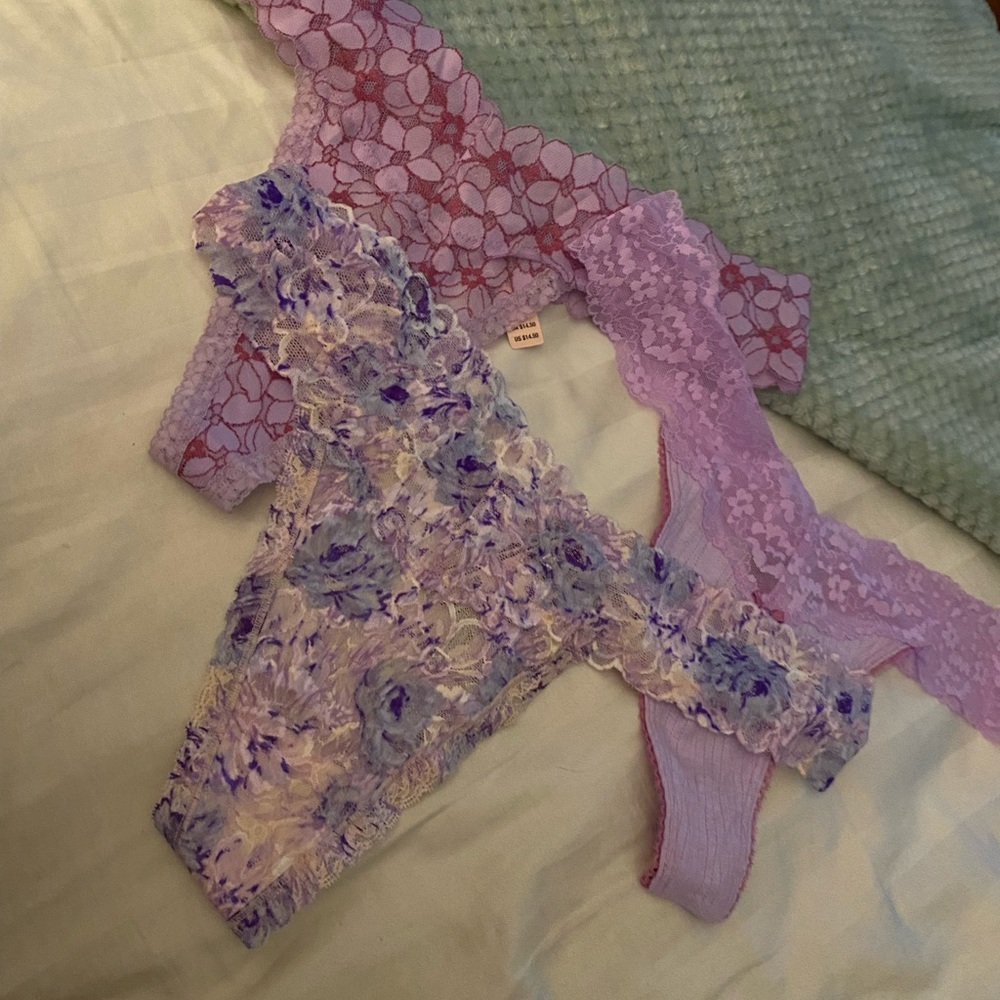 VS Thongs